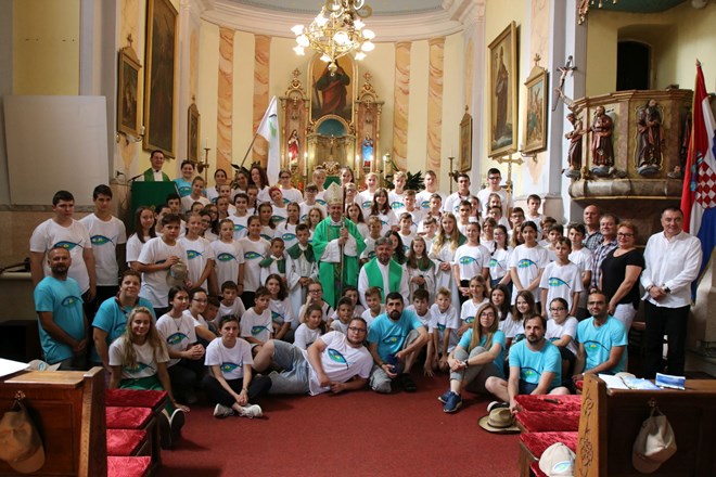 Biskup Josip Mrzljak pohodio sudionike 7. taborovanja katoličke djece Varaždinske biskupije